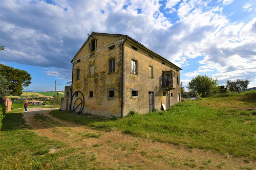 Casale in vendita a Sant'Elpidio a Mare