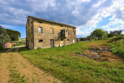 Casale in vendita a Sant'Elpidio a Mare