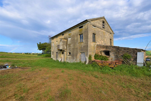 Casale in vendita a Sant'Elpidio a Mare