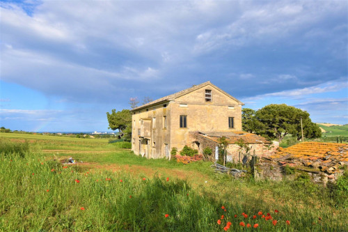 Casale in vendita a Sant'Elpidio a Mare