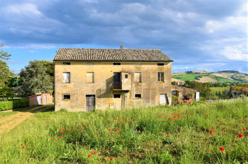 Casale in vendita a Sant'Elpidio a Mare