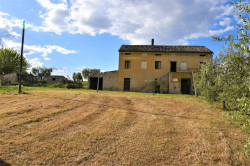 Casale in vendita a Sant'Elpidio a Mare