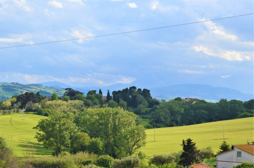 Casale in vendita a Sant'Elpidio a Mare