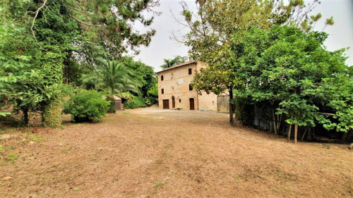 Casale in vendita a Belmonte Piceno