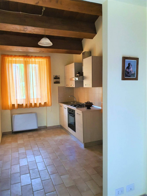 farmhouse for rent in Montedinove