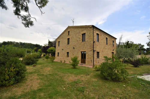 farmhouse to Buy in Gualdo