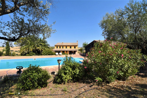 Villa to Buy in Recanati