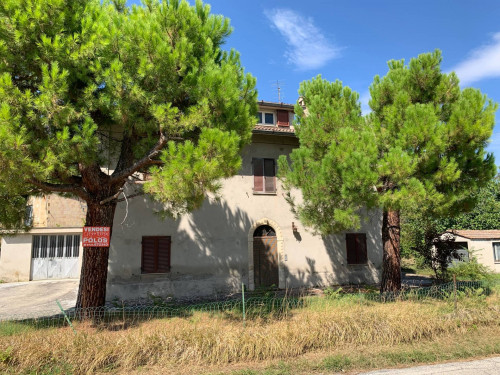 Casa colonica in Vendita a Montegiorgio