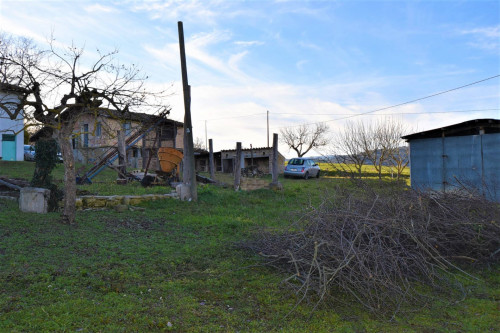 Casa cielo-terra in vendita a Sarnano