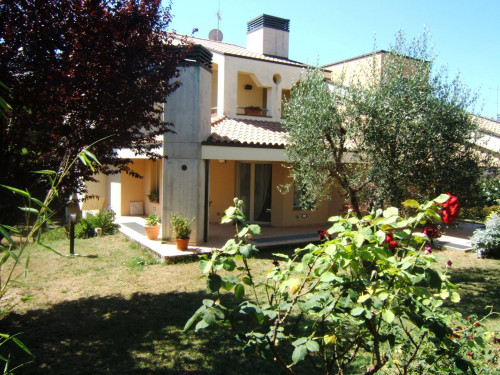 Villa in Vendita a Civitanova Marche