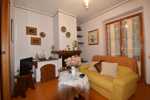 Villa for sale in Amandola