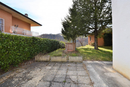 Villa for sale in Amandola