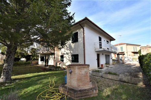 Villa in vendita a Amandola