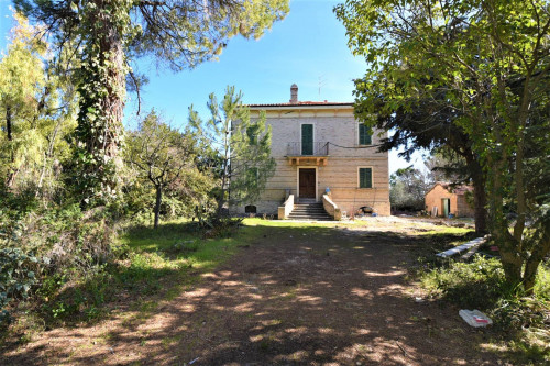 Villa in vendita a Offida (AP)