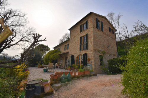 casa de fazenda in Vendita a Belmonte Piceno