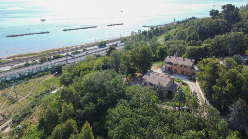 Villa for Sale to Fermo
