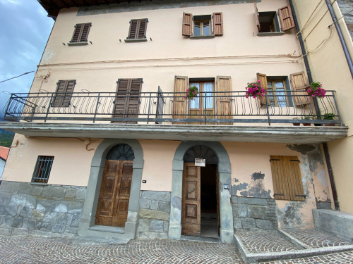 Casa indipendente in vendita a Montegallo (AP)
