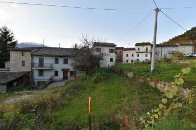 Casa cielo-terra in vendita a Amandola