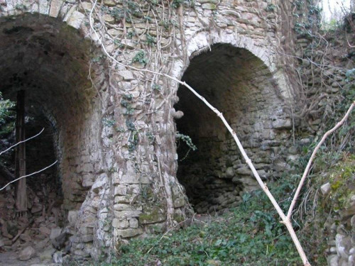 Casa colonica in vendita a Montefalcone Appennino