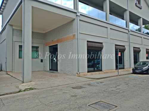 Commercial Property for Rent to Porto San Giorgio