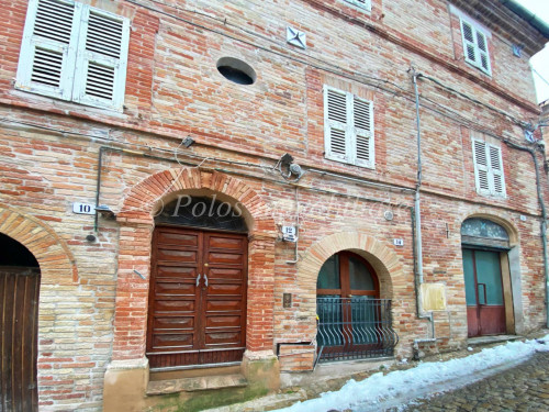Home for Sale to Santa Vittoria in Matenano
