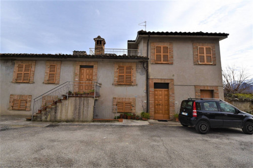apartamento in Affitto a Amandola