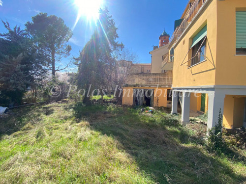 Single House for Sale to Montappone