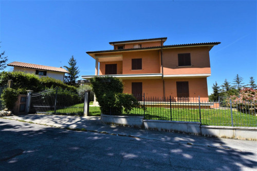 Villa to Buy in Falerone