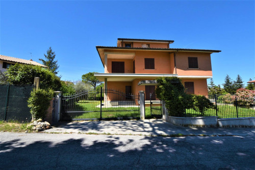 Villa for sale in Falerone