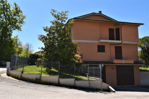 Villa for sale in Falerone