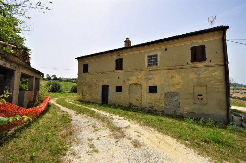 Casale in vendita a Torre San Patrizio