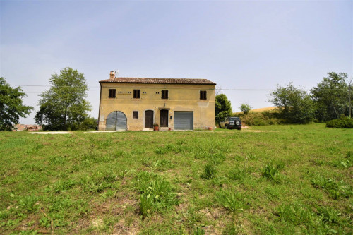 Casale in vendita a Torre San Patrizio