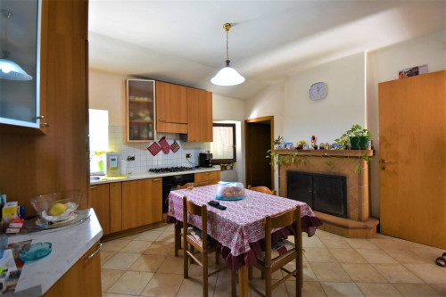 farmhouse for sale in Torre San Patrizio