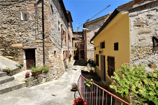 Casa singola in vendita a Montefortino