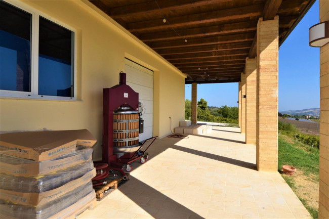 Farm for sale in Rapagnano