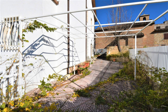 Casa singola in affitto a Amandola