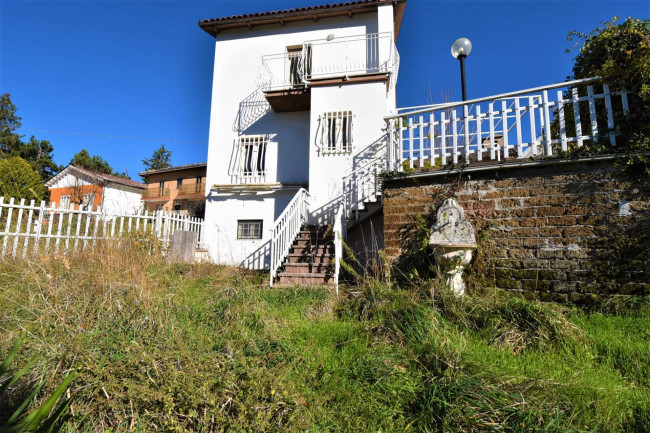 Casa singola in affitto a Amandola