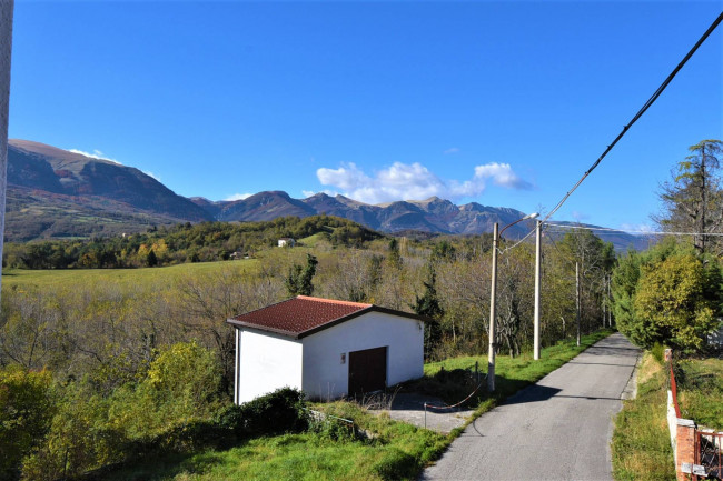 Casa singola in affitto a Amandola