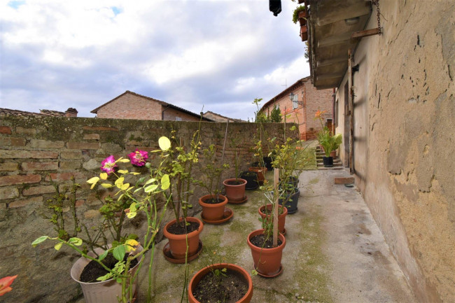 townhouse for sale in Amandola