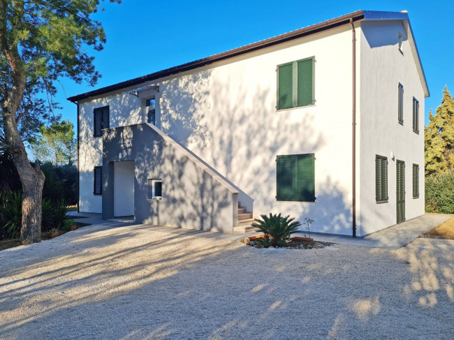Villa in vendita a Potenza Picena (MC)