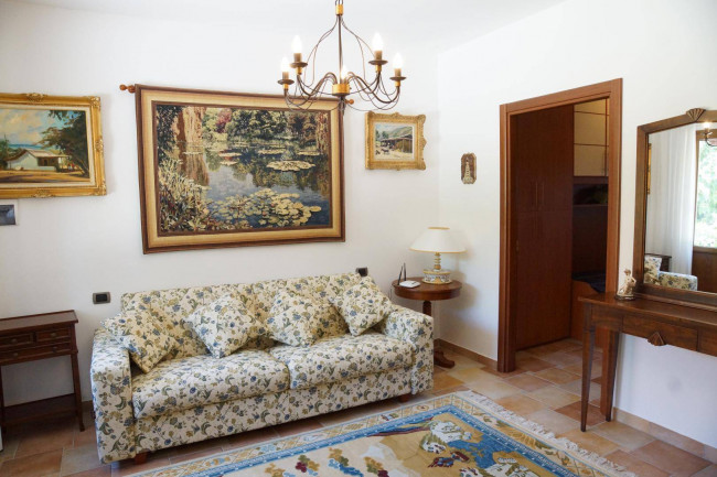 Villa in vendita a Potenza Picena