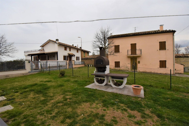 Villa in vendita a Sarnano (MC)