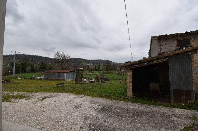 Casa cielo-terra in vendita a Sarnano