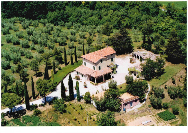 Villa in Vendita a Falerone