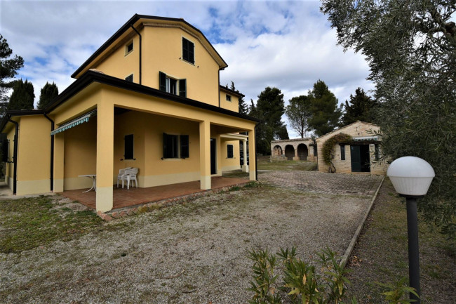 Villa in vendita a Falerone