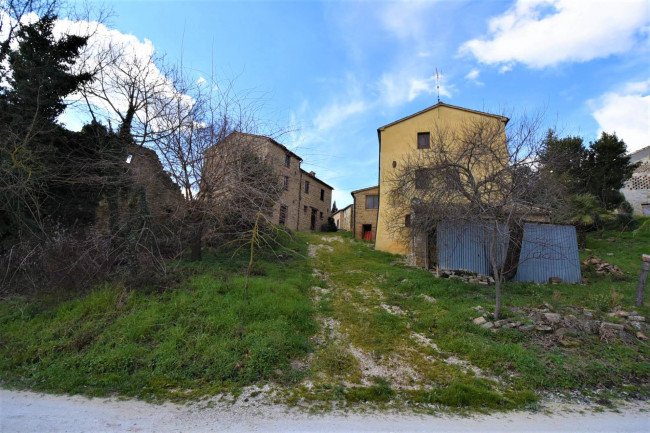 Casale in vendita a Sarnano