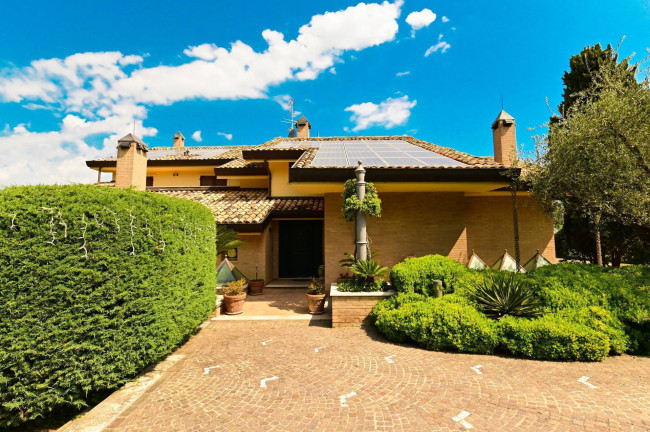 Villa in vendita a Civitanova Marche