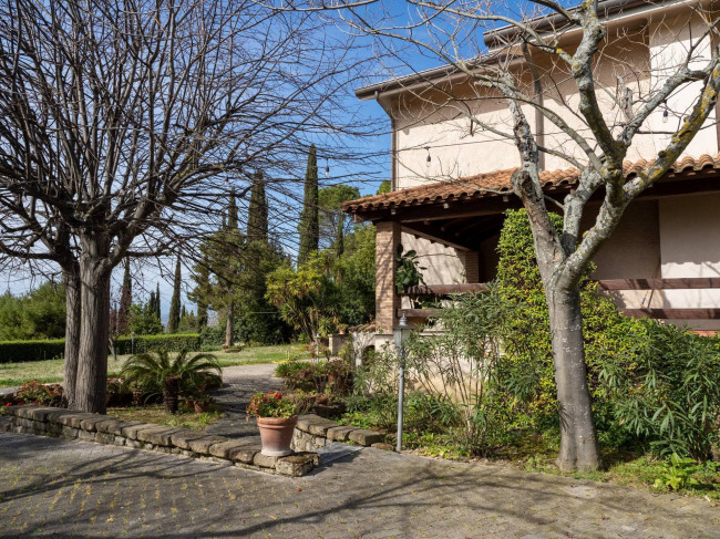 Villa in vendita a Civitanova Marche