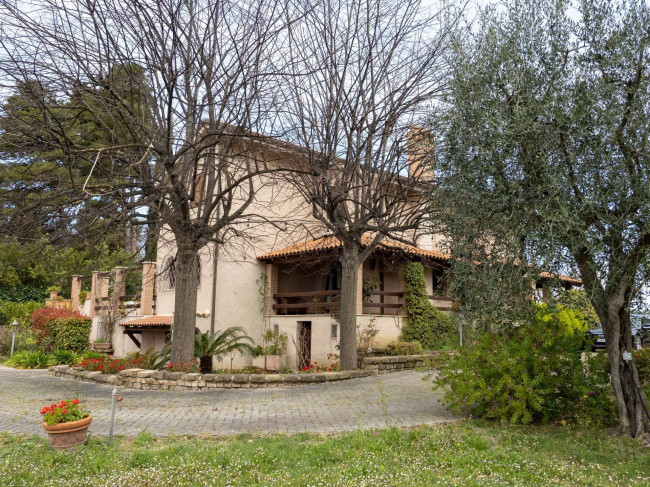 Villa in vendita a Civitanova Marche