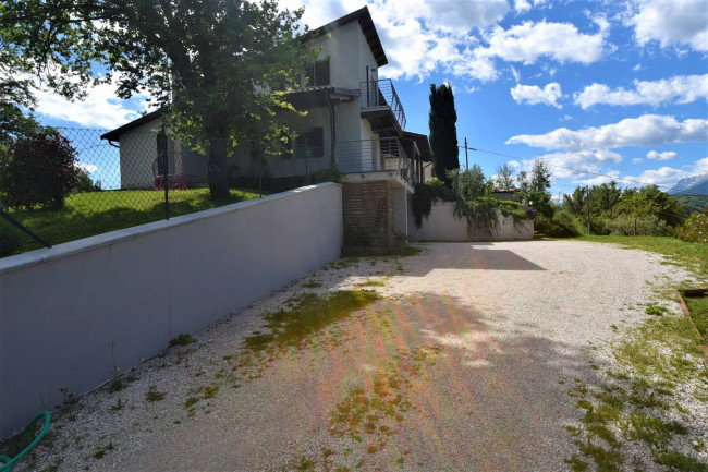 Villa in vendita a Sarnano